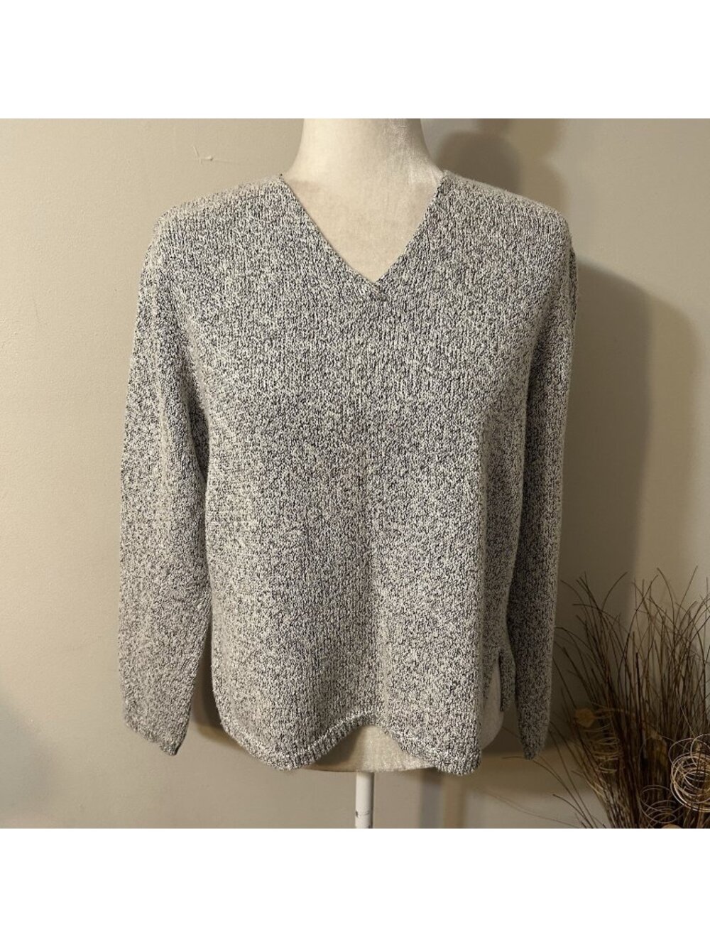 Vtg Christopher & Banks Heather Gray V-neck Ramie Cotton Knit Sweater Women Sz M